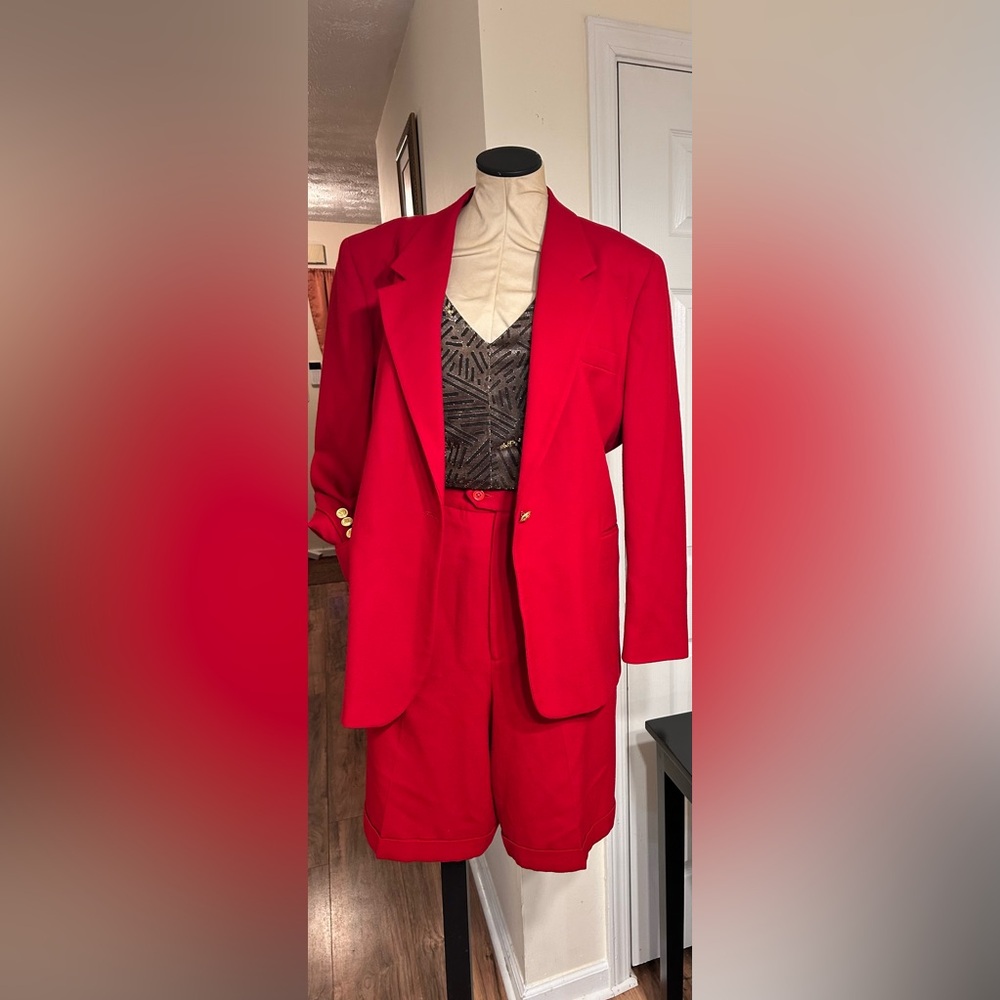 2-Piece Vintage Red Wool Lined Blazer and Wool Lined Shorts Suit Set:GCC